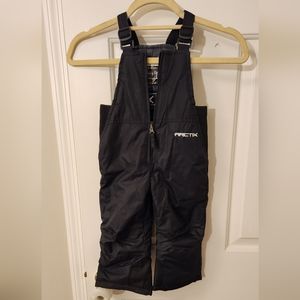 Snowsuit size 24 Months, in good conditions, color black